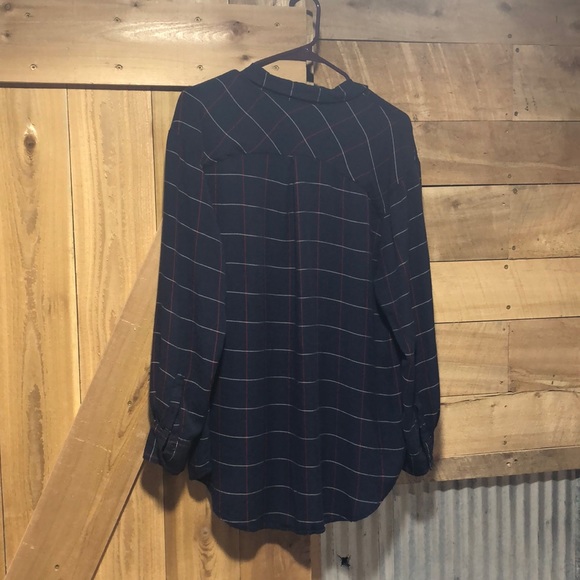 Long sleeve button up shirt - Picture 2 of 2